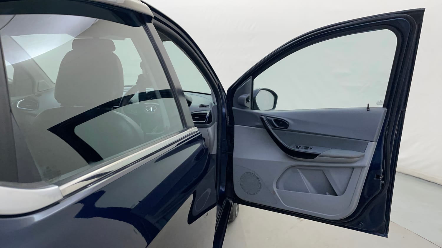 Used 2020 Tata Tigor XZ Plus Petrol Manual interior RIGHT FRONT DOOR OPEN VIEW
