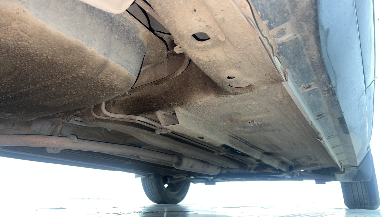 Used 2021 Nissan Magnite XE Petrol Manual extra REAR RIGHT UNDERBODY VIEW