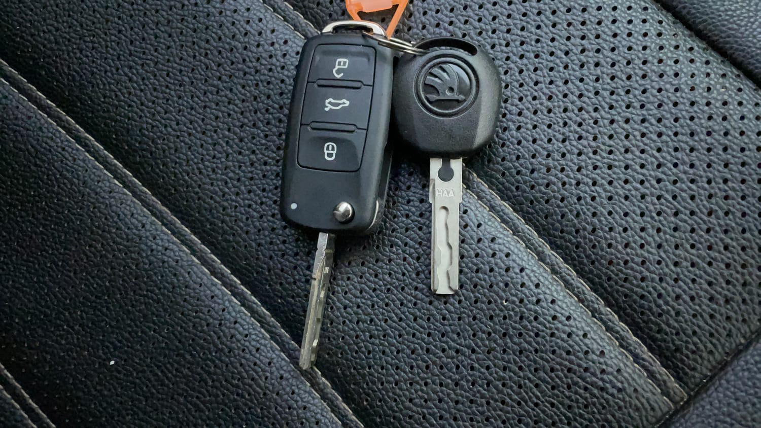 Used 2019 Skoda Rapid Ambition 1.6 MPI AT Petrol Automatic extra CAR KEY VIEW