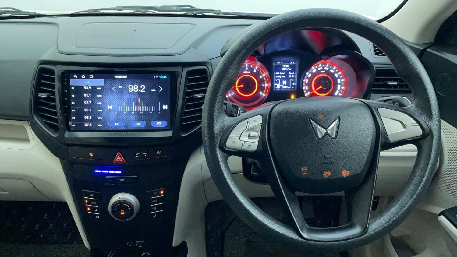 Used 2023 Mahindra XUV 300 W6 1.2 Petrol AMT Petrol Automatic interior STEERING VIEW