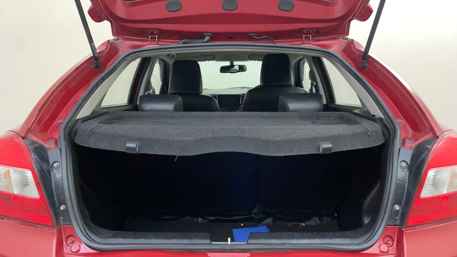 Used 2019 Maruti Suzuki Baleno Zeta Petrol Manual interior DICKY INSIDE VIEW