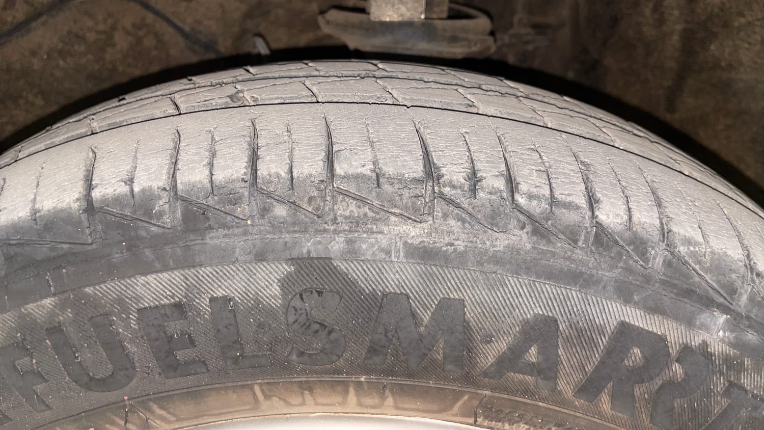 Used 2019 Maruti Suzuki Alto 800 VXi Petrol Manual tyres LEFT FRONT TYRE TREAD VIEW
