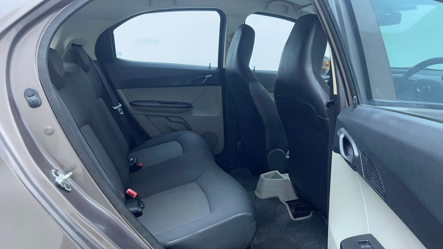 Used 2018 Tata Tiago Revotron XT Petrol Manual interior RIGHT SIDE REAR DOOR CABIN VIEW