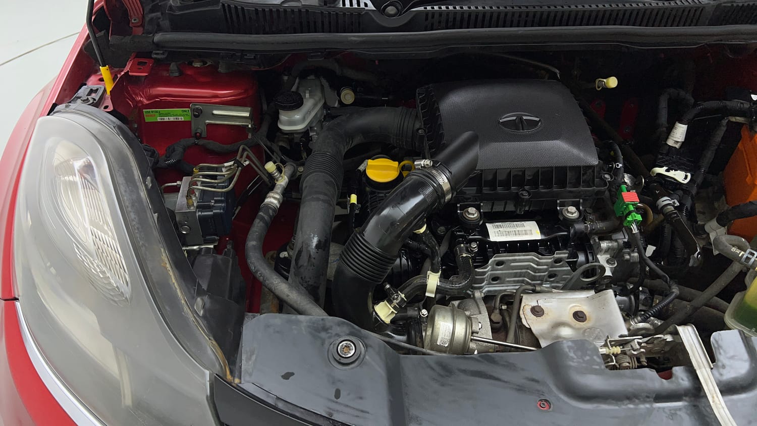 Used 2018 Tata Nexon XM Petrol Manual engine ENGINE RIGHT SIDE VIEW