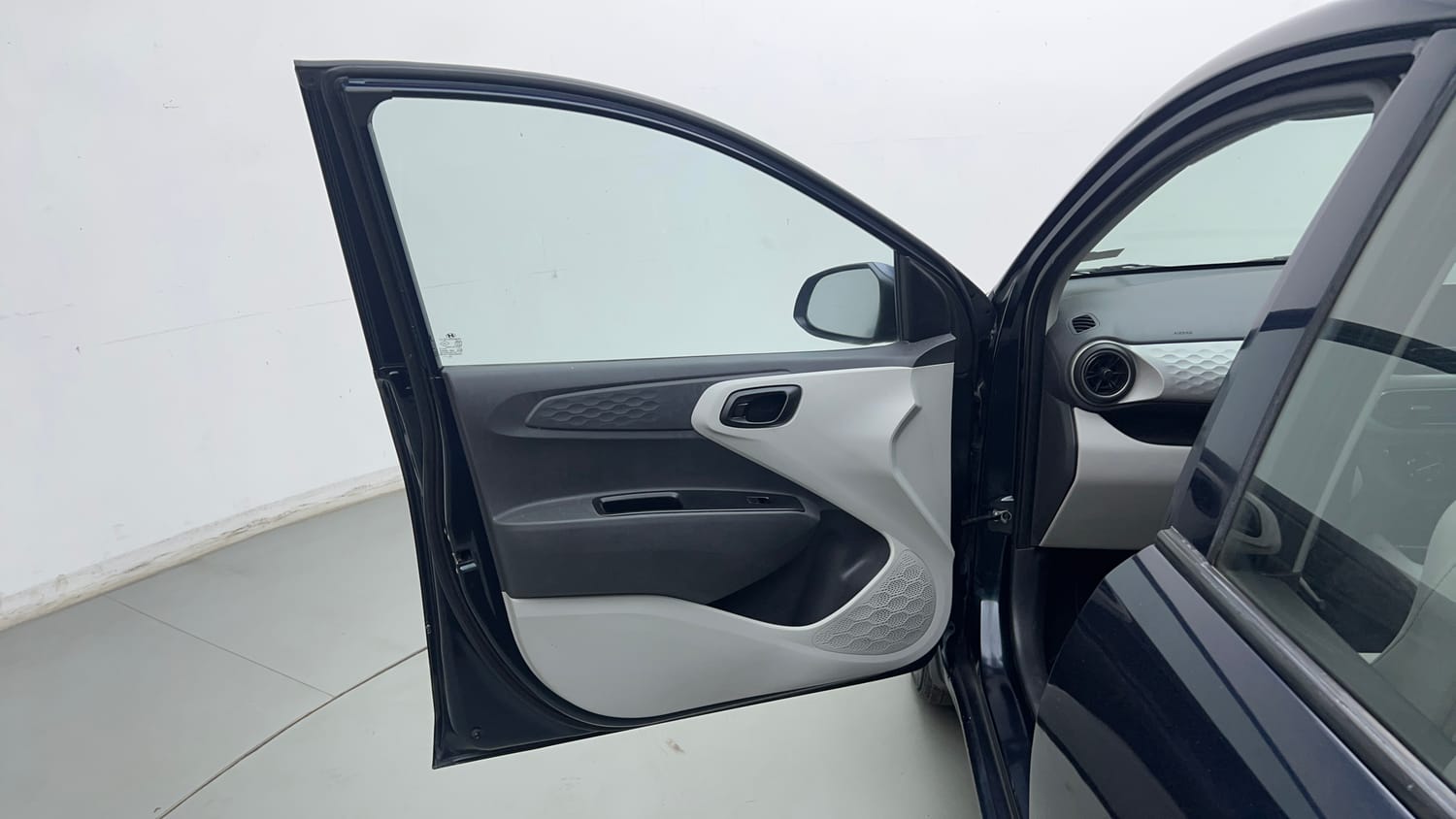 Used 2021 Hyundai Grand i10 Nios Magna 1.2 Kappa VTVT Petrol Manual interior LEFT FRONT DOOR OPEN VIEW