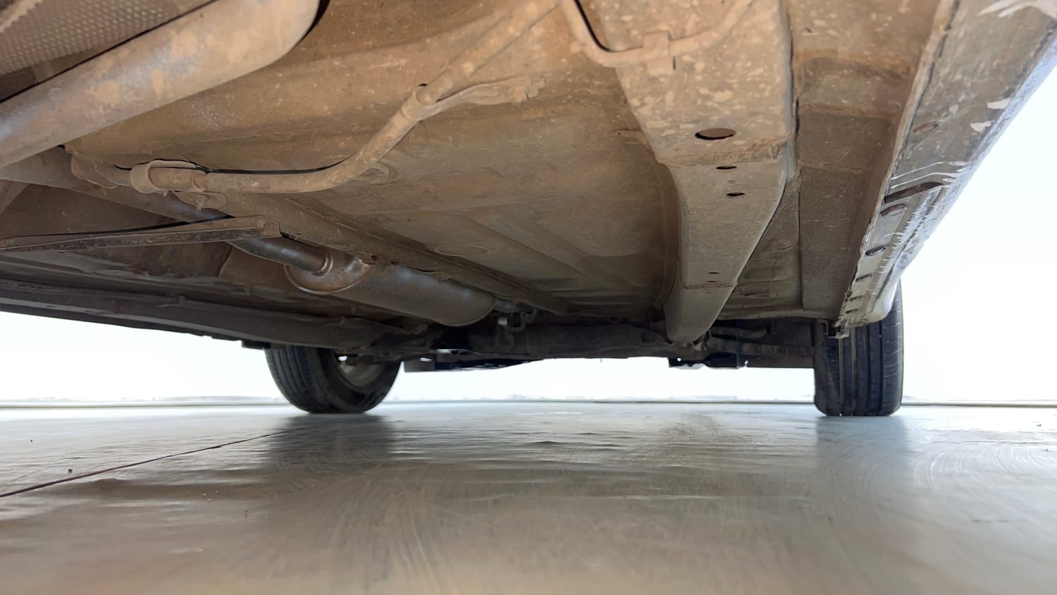 Used 2018 Maruti Suzuki Swift ZXi AMT Petrol Automatic extra REAR RIGHT UNDERBODY VIEW