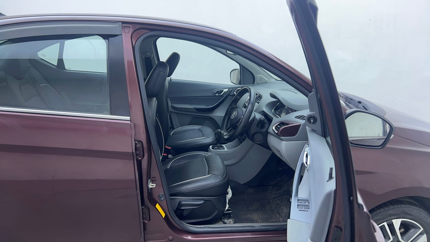 Used 2022 Tata Tigor XZA Plus Petrol Automatic interior RIGHT SIDE FRONT DOOR CABIN VIEW