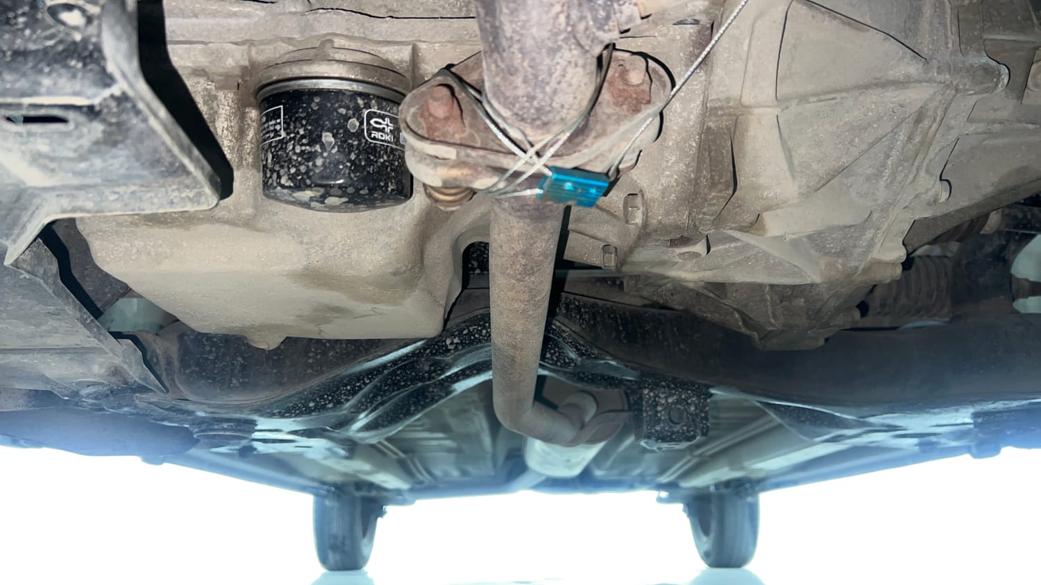 Used 2015 Maruti Suzuki Celerio VXi AMT Petrol Automatic extra FRONT LEFT UNDERBODY VIEW