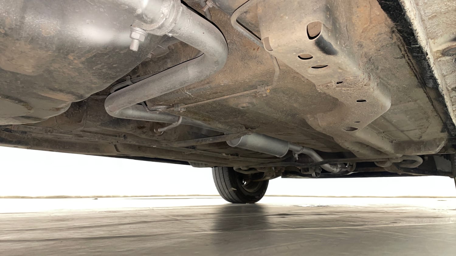 Used 2019 Tata Tiago Revotron XZ Petrol Manual extra REAR RIGHT UNDERBODY VIEW