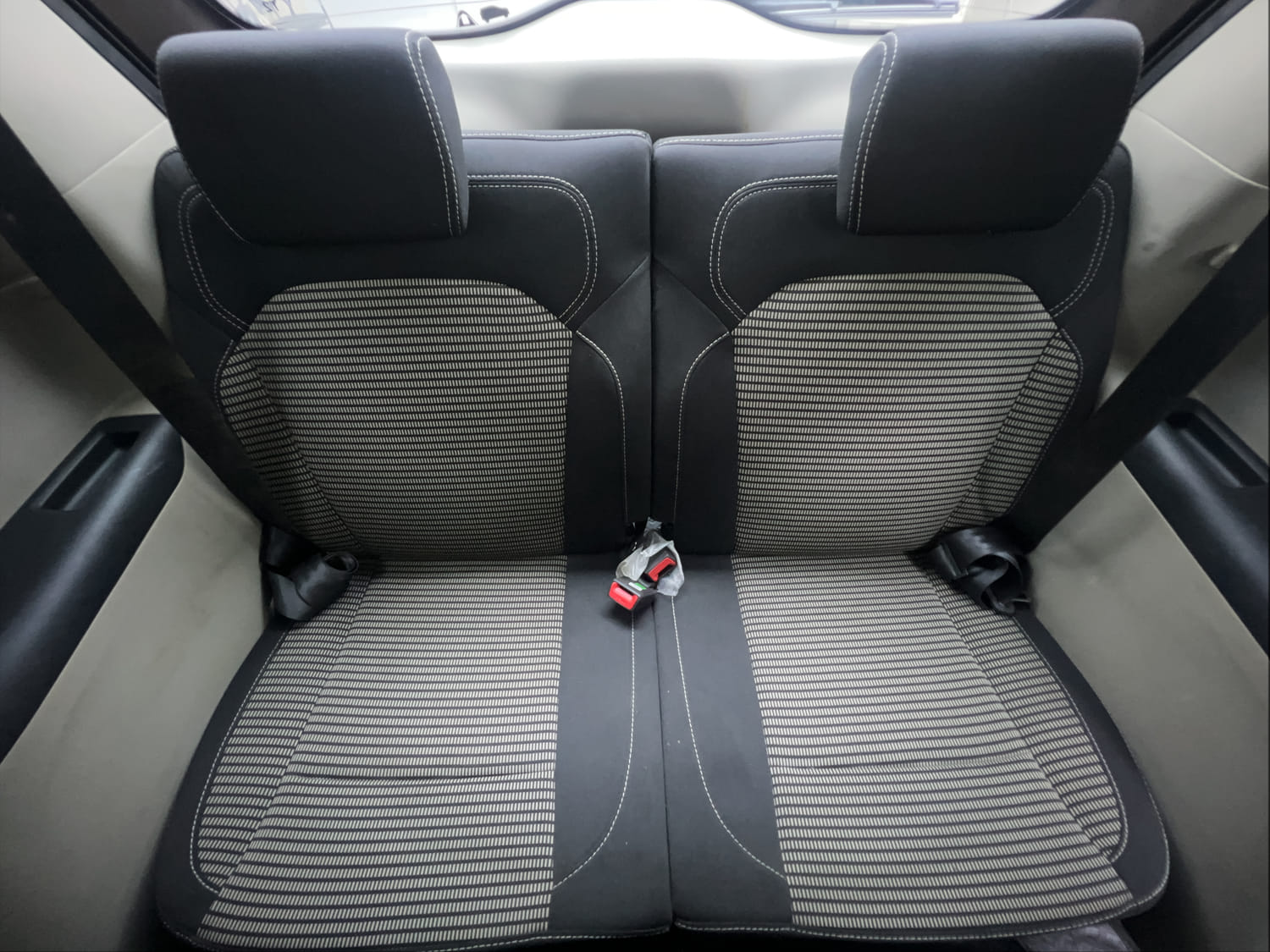 Used 2024 Renault Triber RXZ EASY-R AMT Petrol Automatic interior THIRD ROW SEAT
