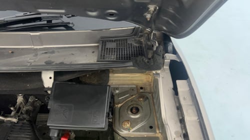Used 2018 Renault Kwid 1.0 RXT AMT Opt Petrol Automatic engine ENGINE LEFT SIDE HINGE & APRON VIEW