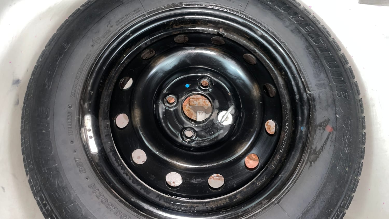 Used 2013 Maruti Suzuki Swift VXi Petrol Manual tyres SPARE TYRE VIEW