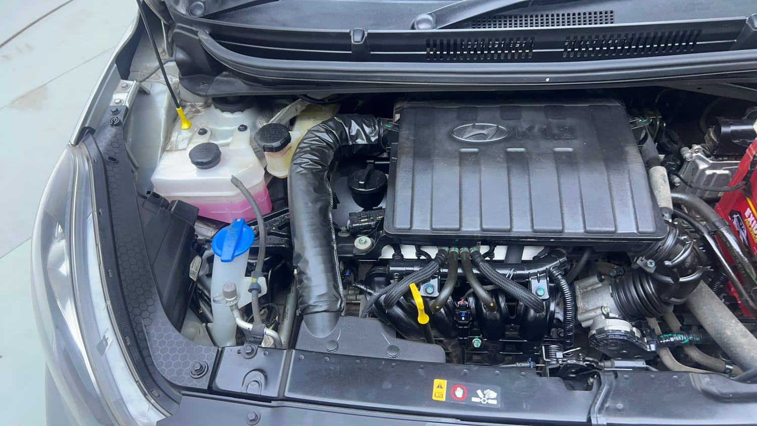 Used 2024 Hyundai Aura SX 1.2 CNG Cng Manual engine ENGINE RIGHT SIDE VIEW