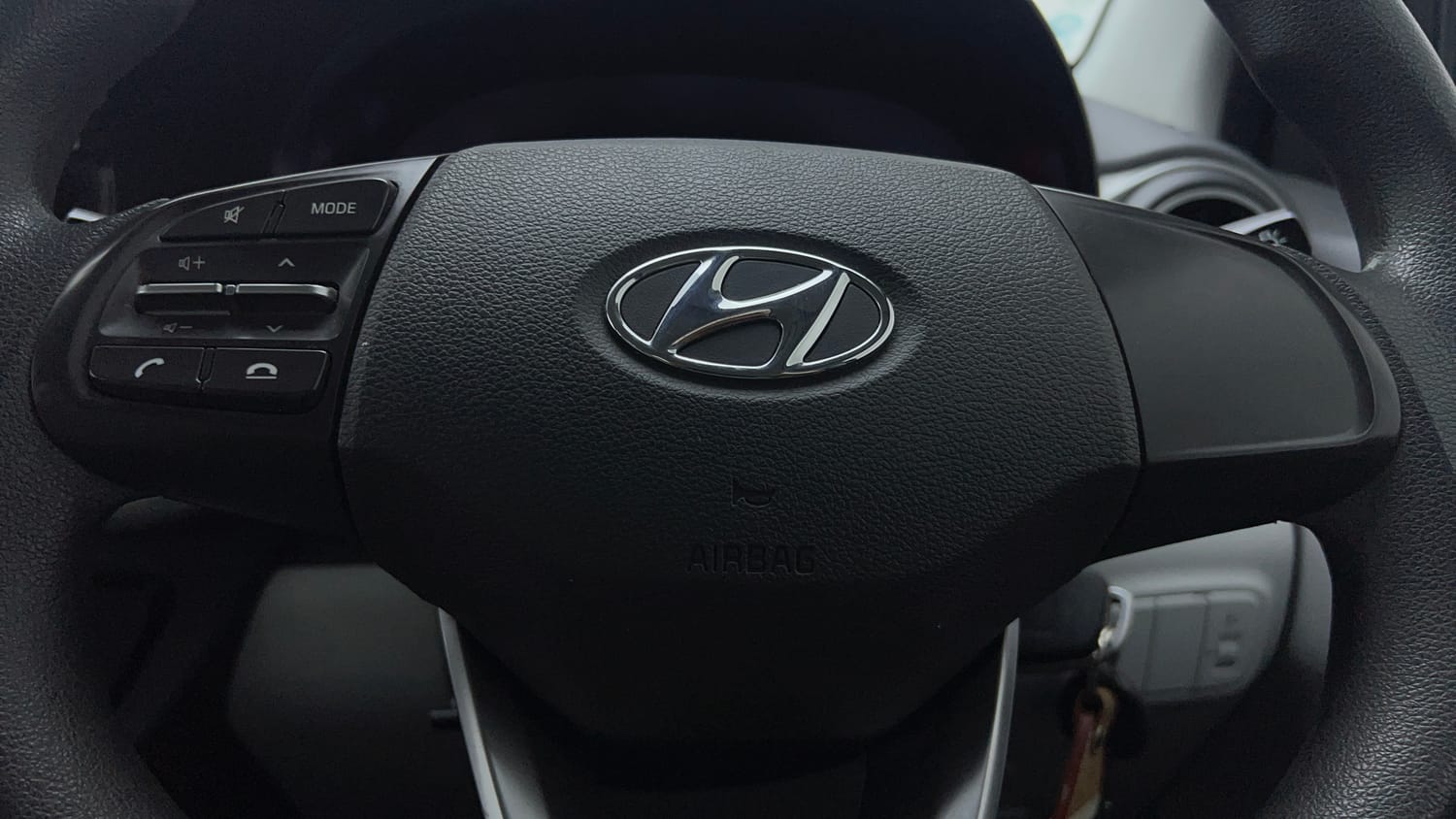Used 2021 Hyundai Grand i10 Nios Magna 1.2 Kappa VTVT Petrol Manual top_features Steering mounted controls