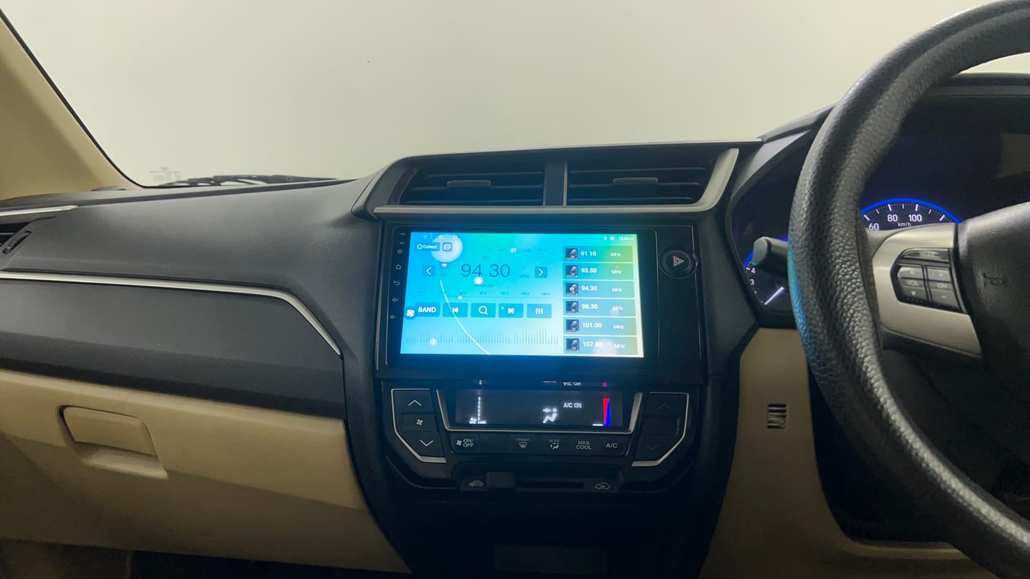 Used 2018 Honda Amaze 1.2 S i-VTEC Opt Petrol Manual interior MUSIC SYSTEM & AC CONTROL VIEW