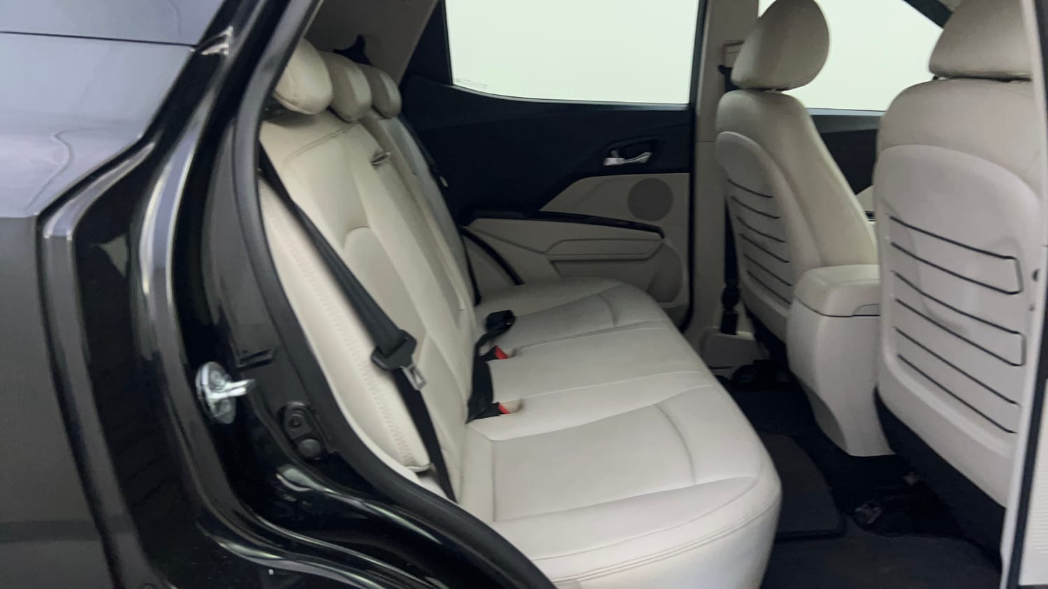 Used 2022 Mahindra XUV 300 W8 (O) 1.2 Petrol Petrol Manual interior RIGHT SIDE REAR DOOR CABIN VIEW
