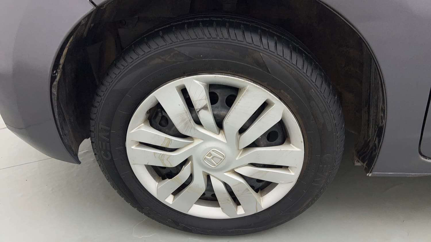 Used 2017 Honda Jazz S Petrol Petrol Manual tyres LEFT FRONT TYRE RIM VIEW