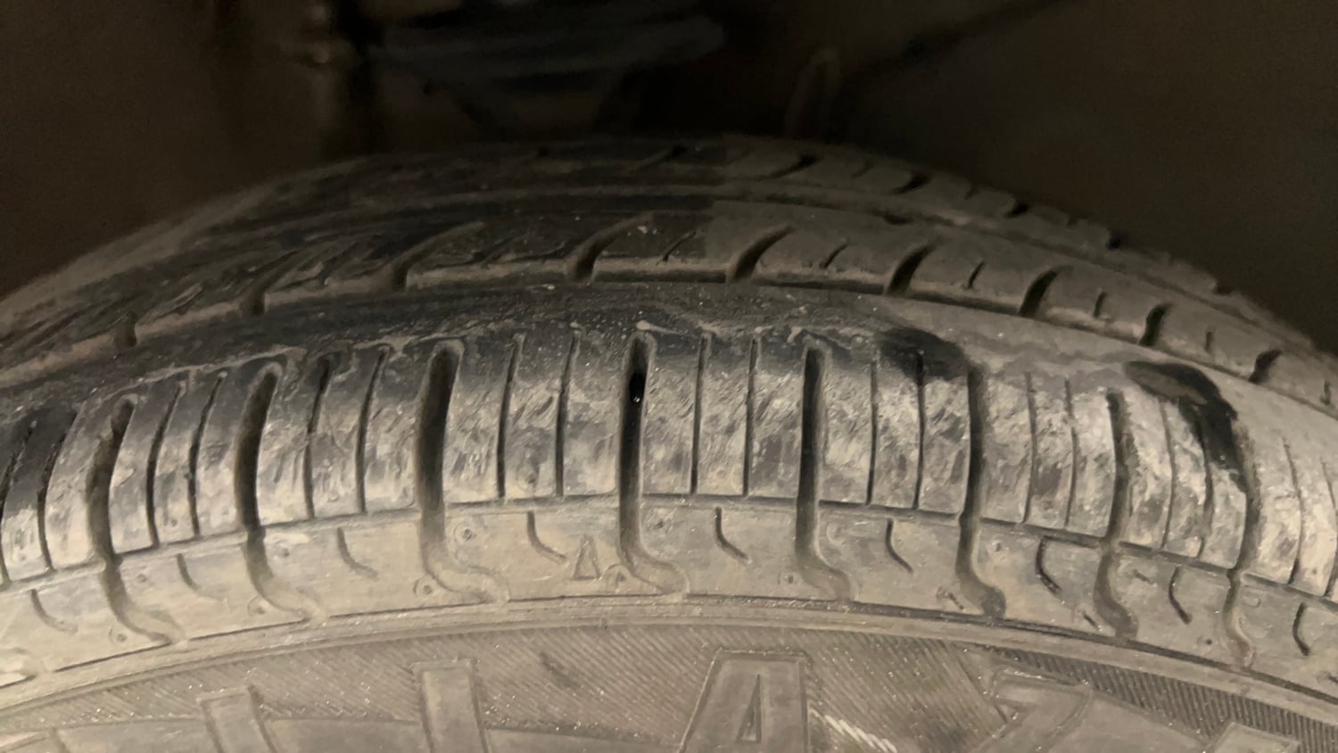 Used 2019 Maruti Suzuki Alto 800 VXi Petrol Manual tyres RIGHT FRONT TYRE TREAD VIEW