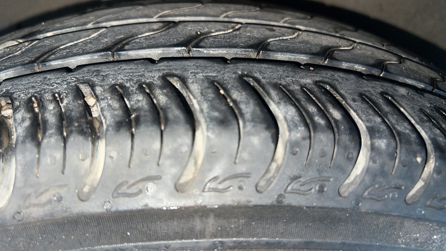 Used 2015 Honda Jazz VX Petrol Petrol Manual tyres RIGHT REAR TYRE TREAD VIEW