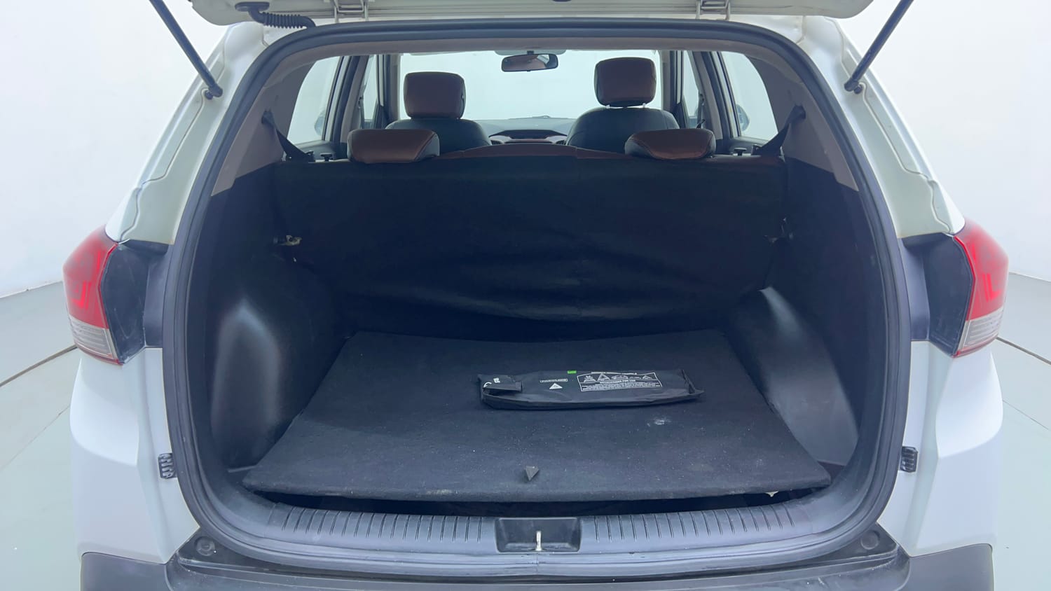 Used 2019 Hyundai Creta EX 1.6 Petrol Petrol Manual interior DICKY INSIDE VIEW