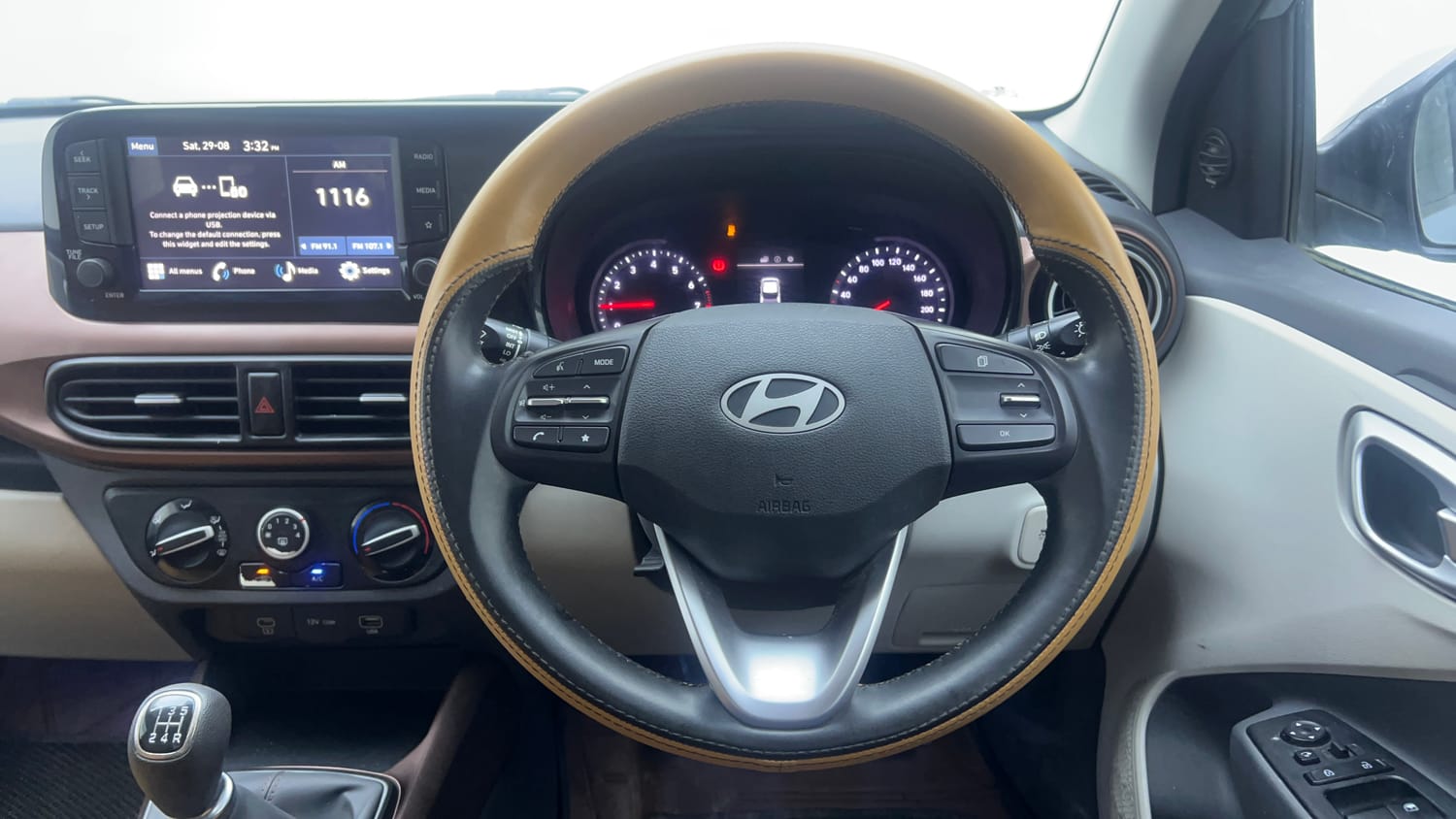 Used 2024 Hyundai Aura SX 1.2 CNG Cng Manual interior STEERING VIEW