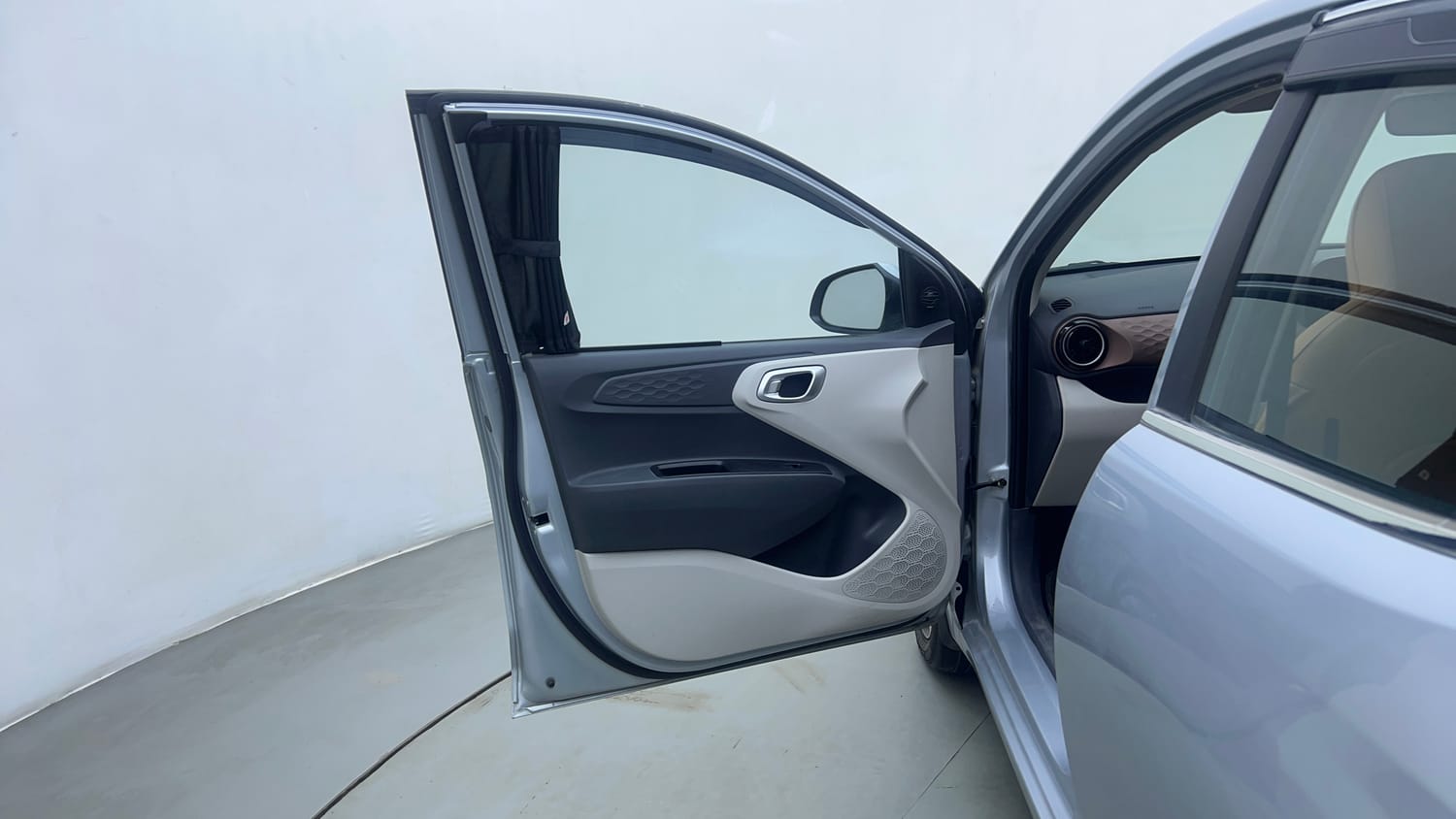 Used 2024 Hyundai Aura SX 1.2 CNG Cng Manual interior LEFT FRONT DOOR OPEN VIEW