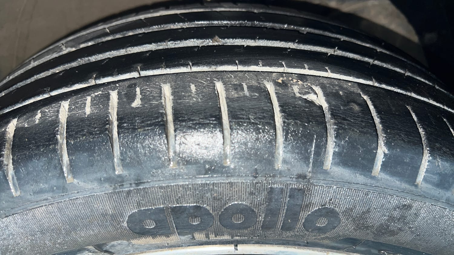 Used 2021 Maruti Suzuki Baleno Zeta Petrol Manual tyres RIGHT FRONT TYRE TREAD VIEW