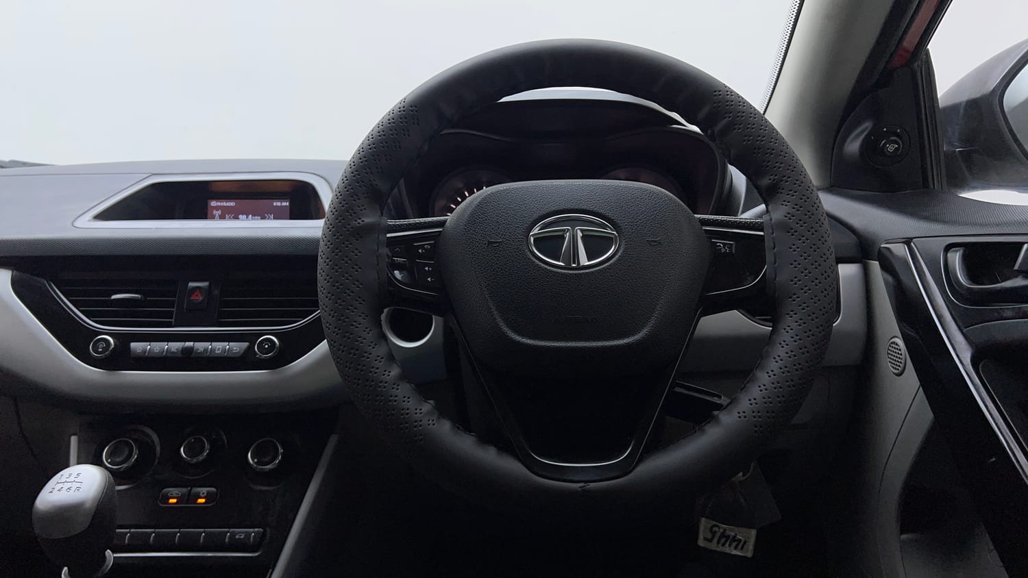Used 2018 Tata Nexon XM Petrol Manual interior STEERING VIEW
