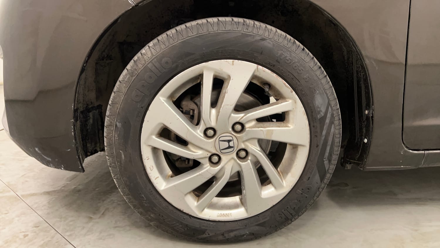 Used 2017 Honda Jazz V AT Petrol Petrol Automatic tyres LEFT FRONT TYRE RIM VIEW