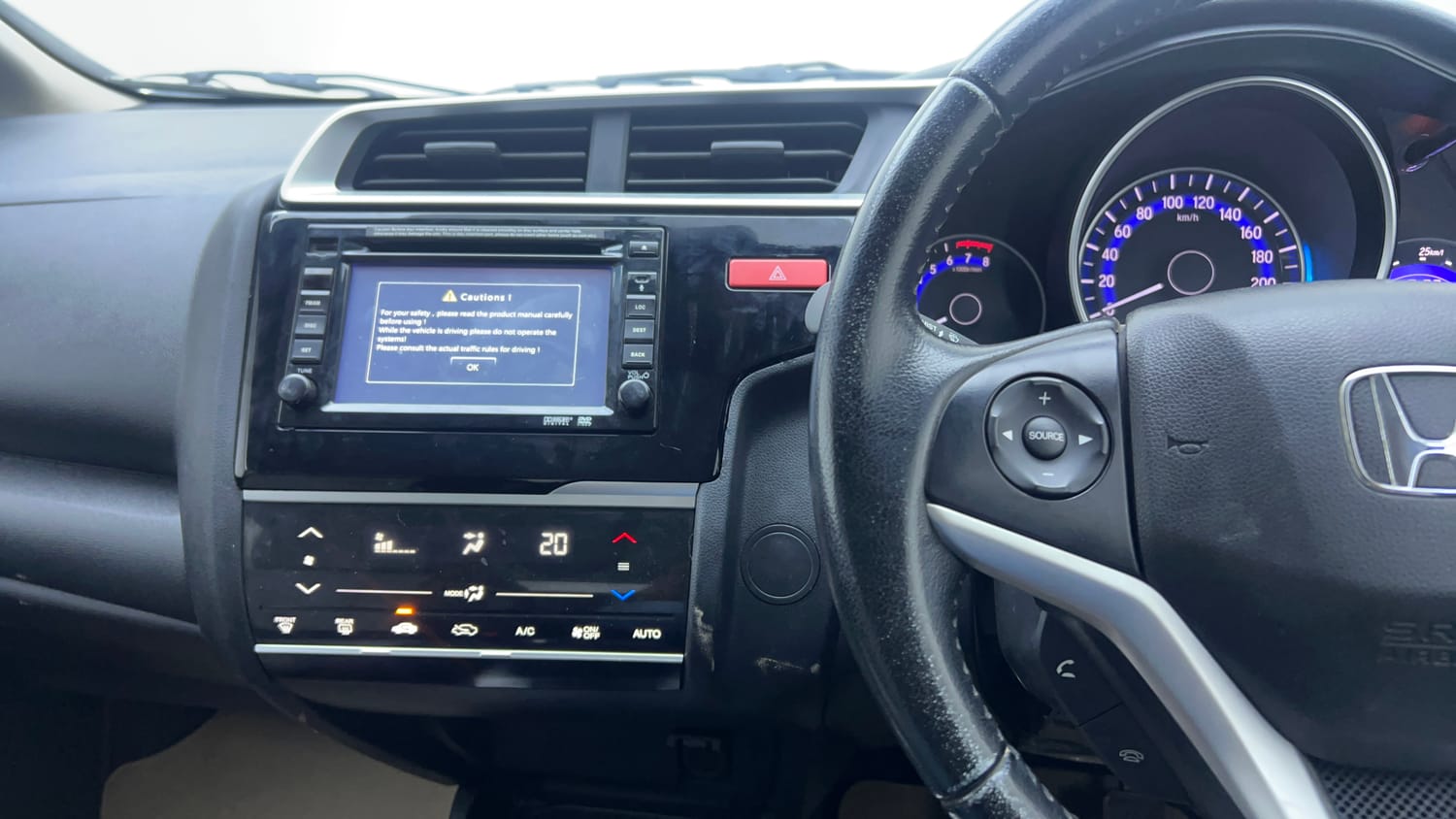 Used 2015 Honda Jazz VX Petrol Petrol Manual interior MUSIC SYSTEM & AC CONTROL VIEW