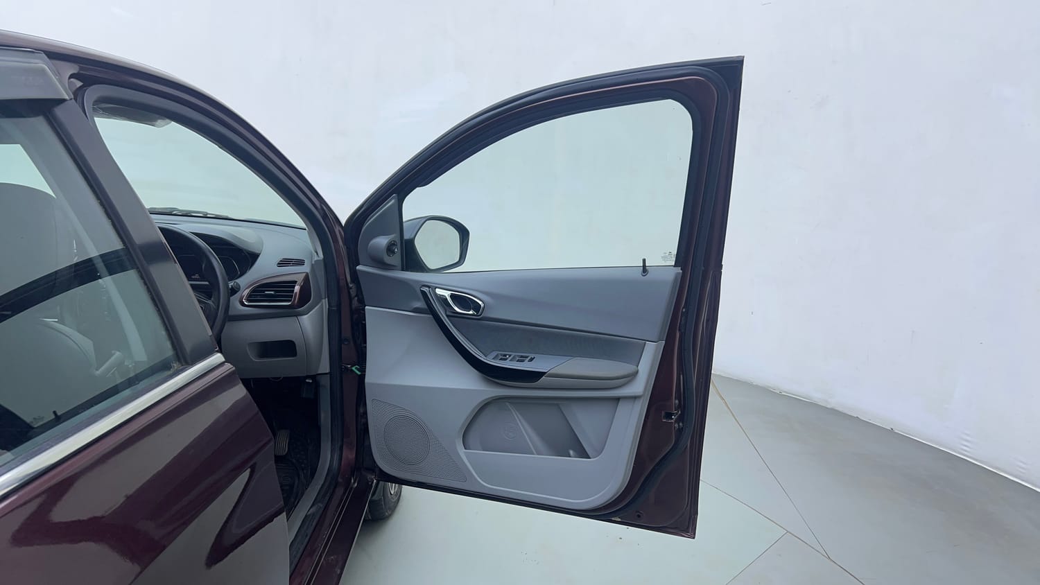 Used 2022 Tata Tigor XZA Plus Petrol Automatic interior RIGHT FRONT DOOR OPEN VIEW