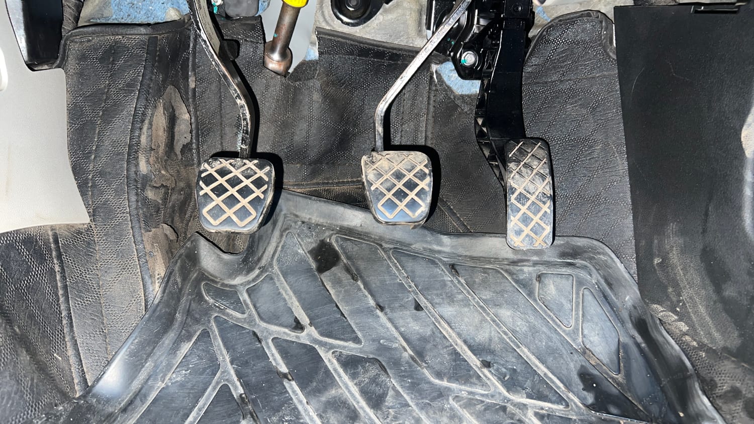 Used 2022 Volkswagen Taigun Topline 1.0 TSI MT Petrol Manual interior PEDALS VIEW