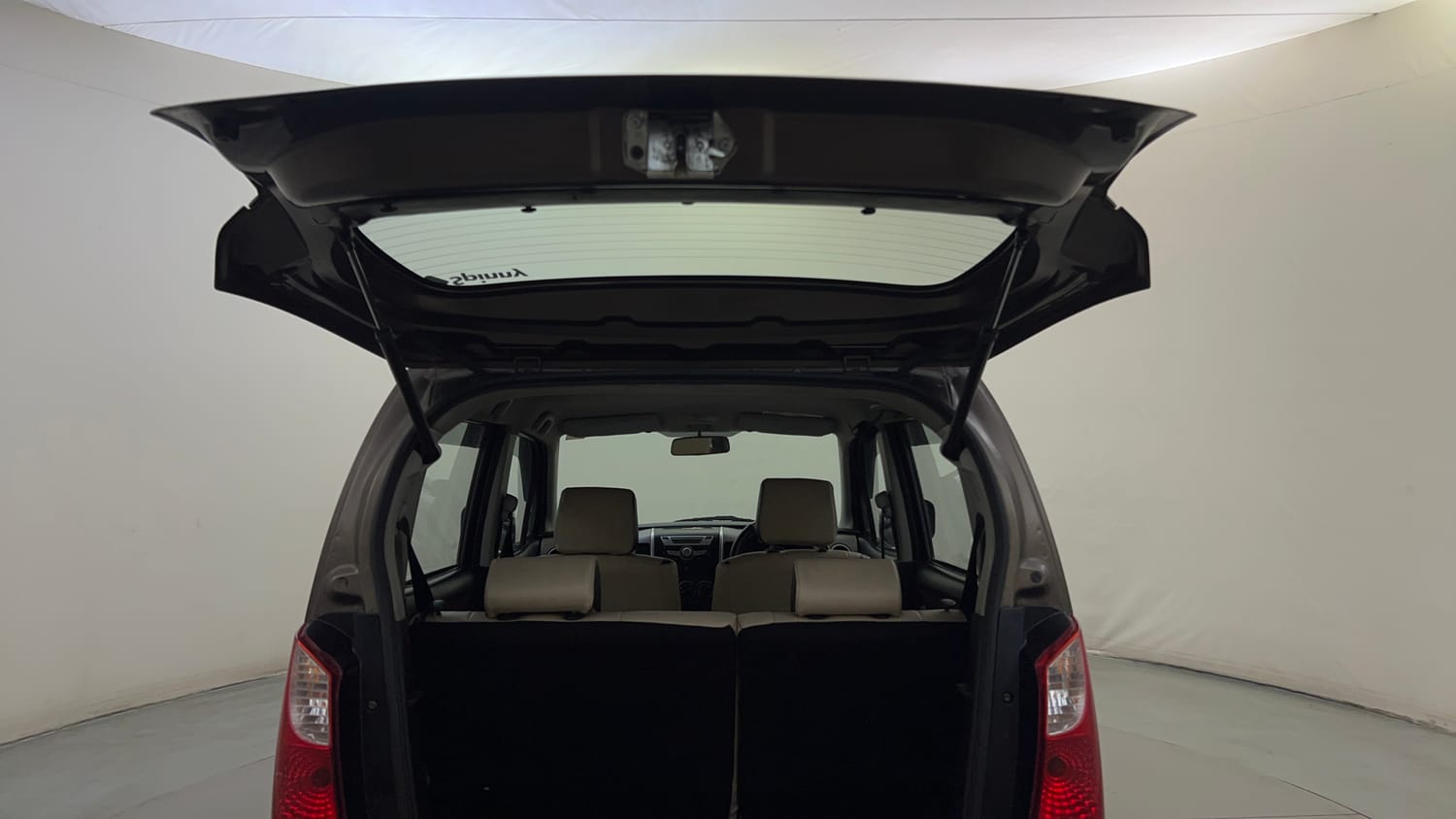 Used 2013 Maruti Suzuki Wagon R VXI Petrol Manual interior DICKY DOOR OPEN VIEW