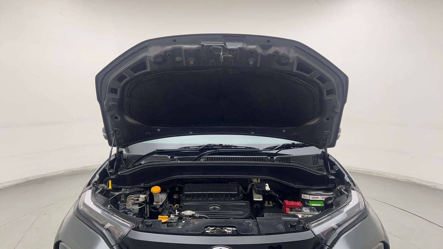 Used 2022 Tata Punch Pure MT Petrol Manual engine ENGINE & BONNET OPEN FRONT VIEW