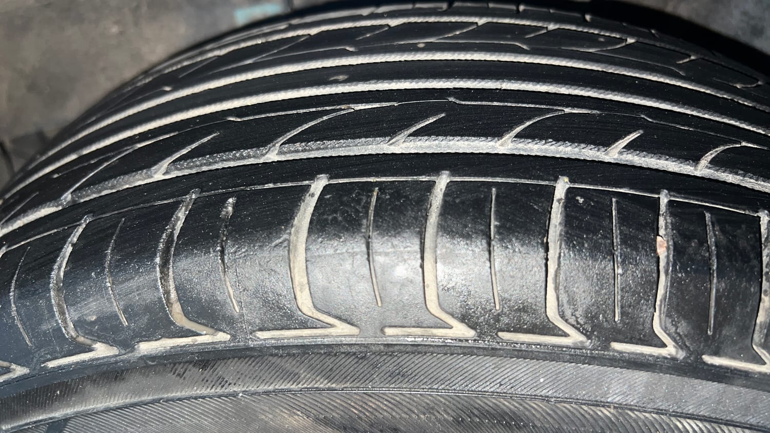 Used 2021 Hyundai Grand i10 Nios Magna 1.2 Kappa VTVT Petrol Manual tyres LEFT REAR TYRE TREAD VIEW
