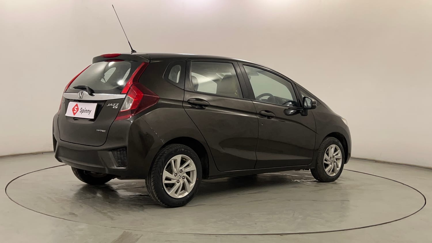 Used 2017 Honda Jazz V AT Petrol Petrol Automatic exterior RIGHT REAR CORNER VIEW