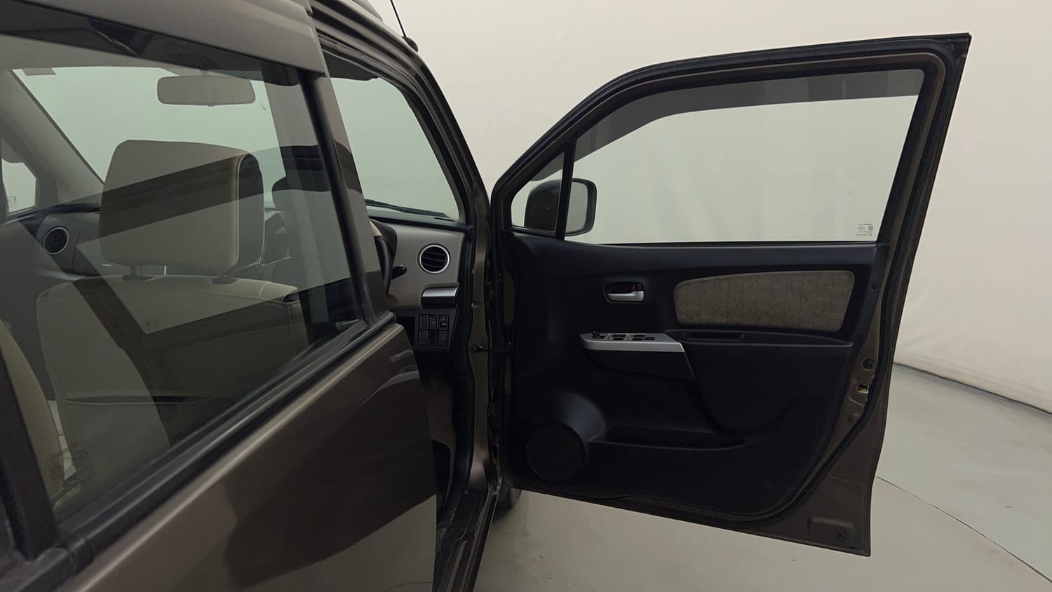Used 2013 Maruti Suzuki Wagon R VXI Petrol Manual interior RIGHT FRONT DOOR OPEN VIEW