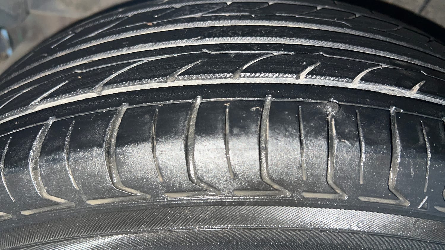 Used 2021 Hyundai Grand i10 Nios Magna 1.2 Kappa VTVT Petrol Manual tyres RIGHT REAR TYRE TREAD VIEW