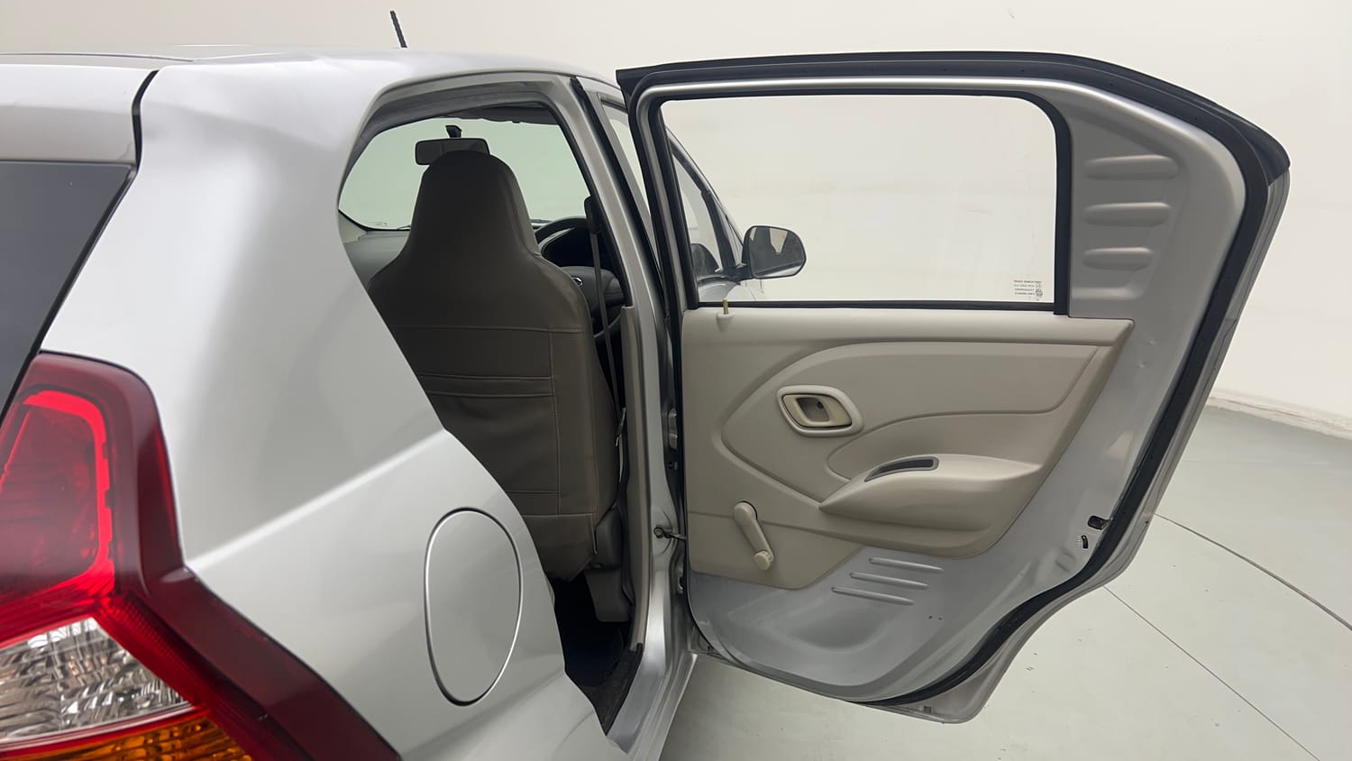 Used 2017 Datsun Redi-GO S Petrol Manual interior RIGHT REAR DOOR OPEN VIEW