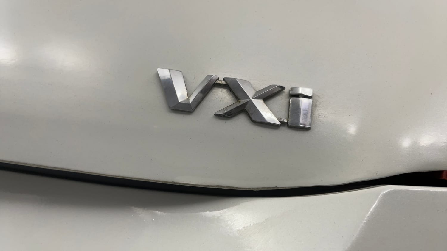 Used 2013 Maruti Suzuki Swift VXi Petrol Manual dents MINOR SCRATCH