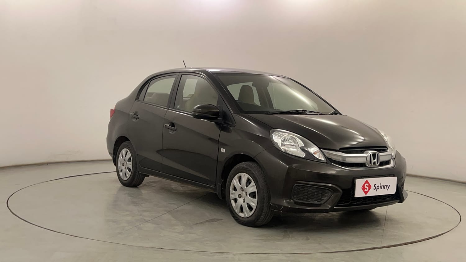 Used 2018 Honda Amaze 1.2 S i-VTEC Opt Petrol Manual exterior RIGHT FRONT CORNER VIEW