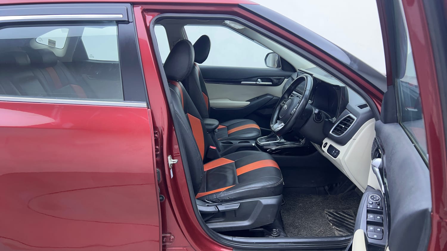 Used 2020 Kia Seltos HTX IVT 1.5 Petrol Automatic interior RIGHT SIDE FRONT DOOR CABIN VIEW