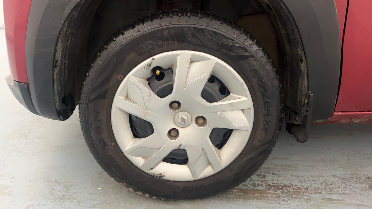 Used 2020 Renault Kwid RXL Petrol Manual tyres LEFT FRONT TYRE RIM VIEW