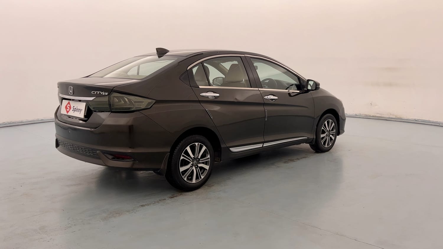 Used 2018 Honda City V Petrol Petrol Manual exterior RIGHT REAR CORNER VIEW