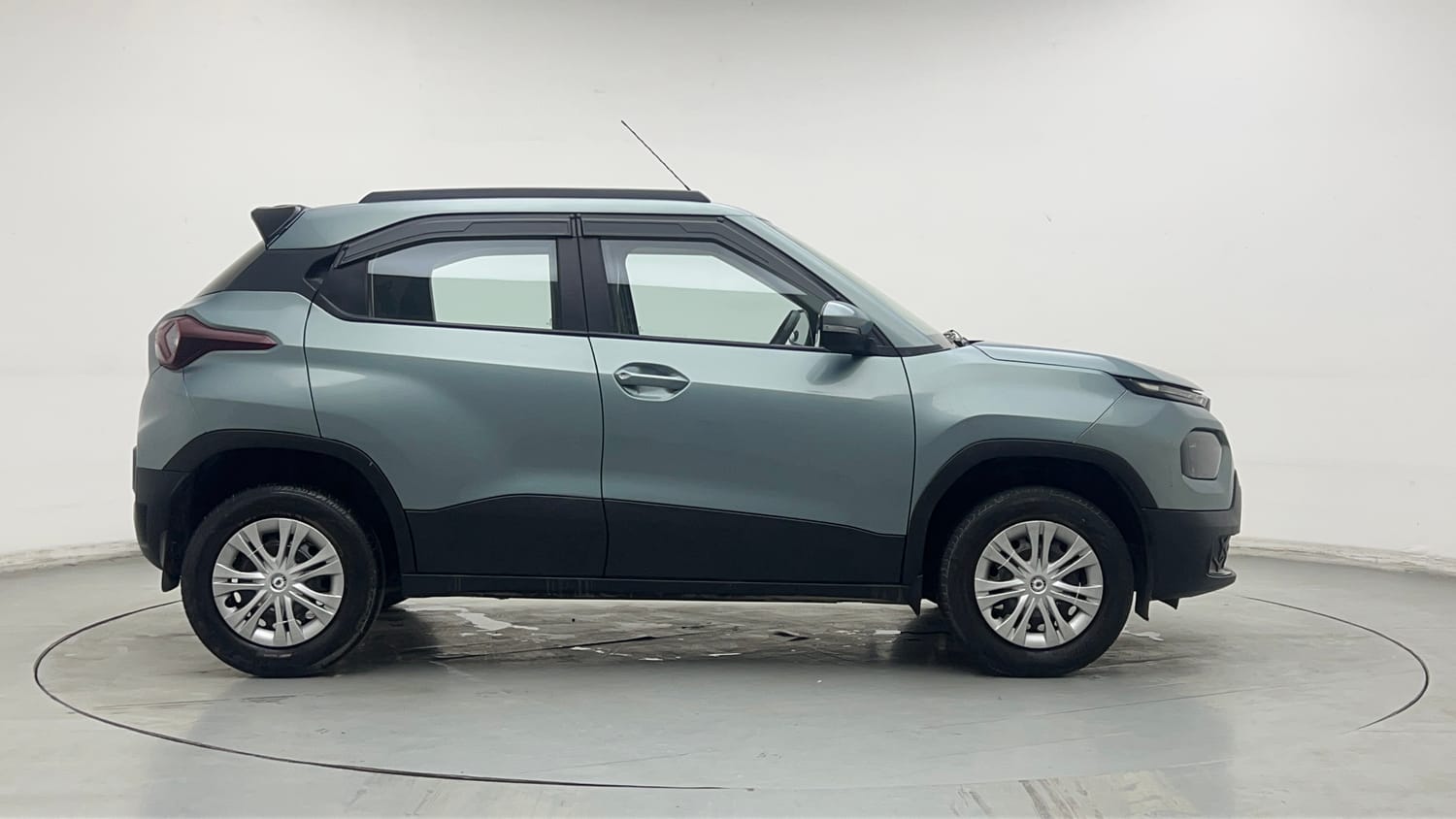 Used 2021 Tata Punch Adventure AMT Petrol Automatic exterior RIGHT SIDE VIEW