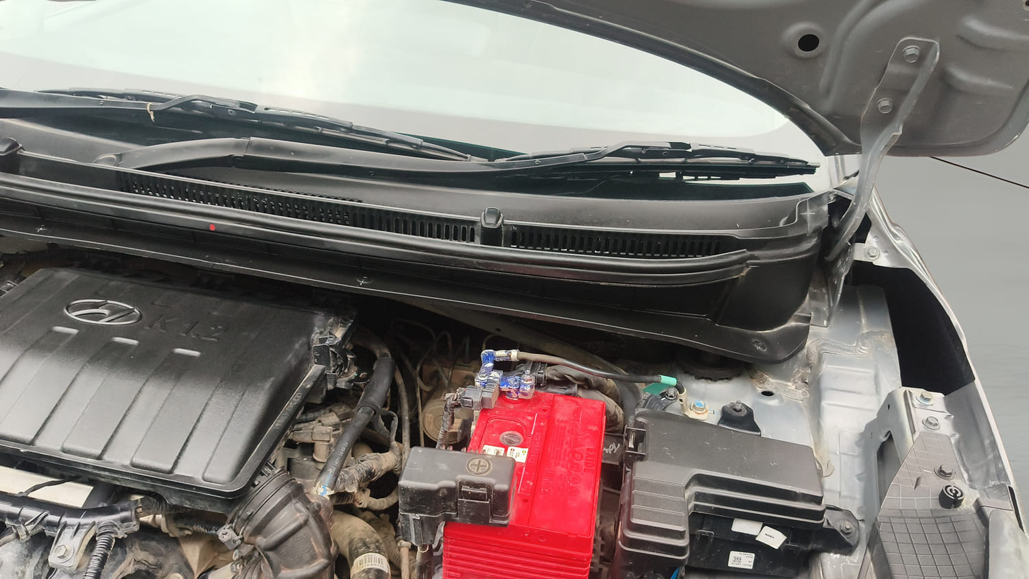 Used 2024 Hyundai Exter SX 1.2 MT Petrol Manual engine ENGINE LEFT SIDE HINGE & APRON VIEW