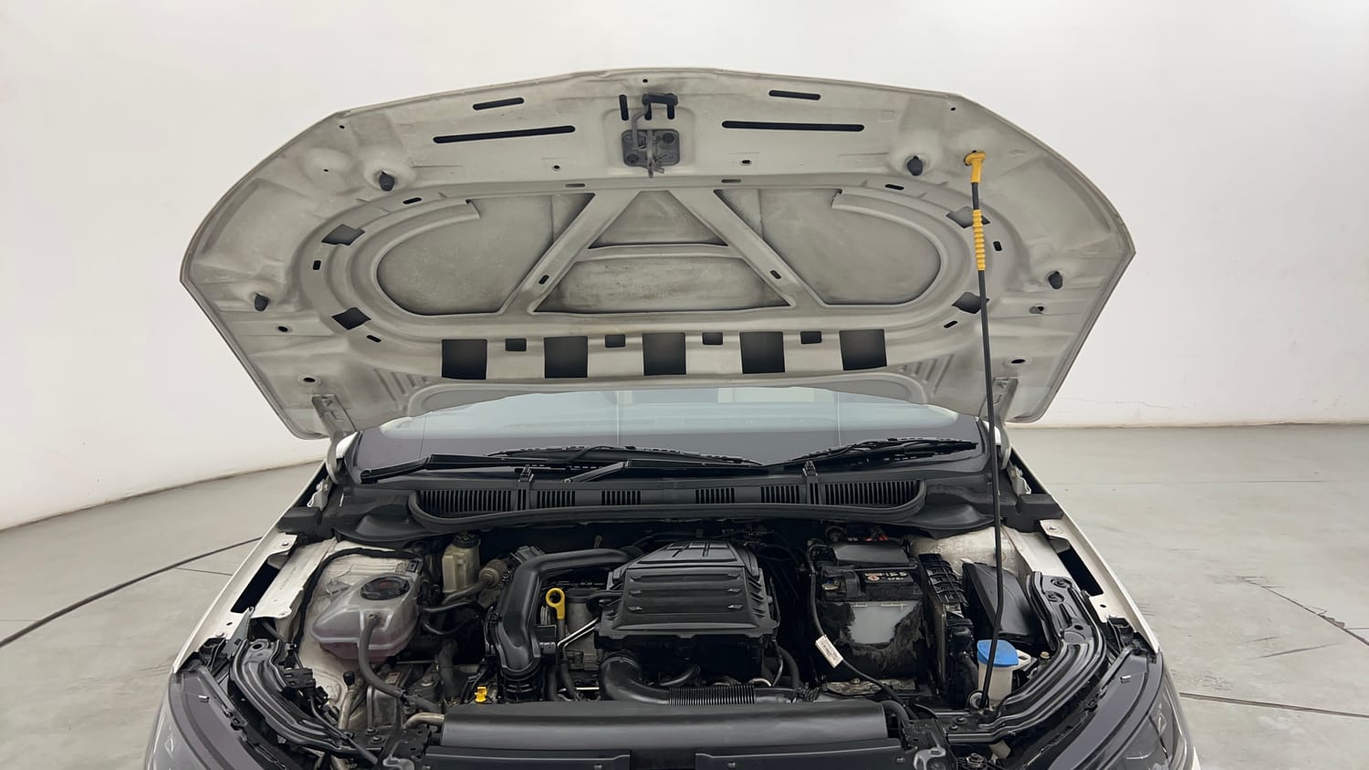 Used 2022 Skoda Slavia Style 1.0L TSI MT Petrol Manual engine ENGINE & BONNET OPEN FRONT VIEW