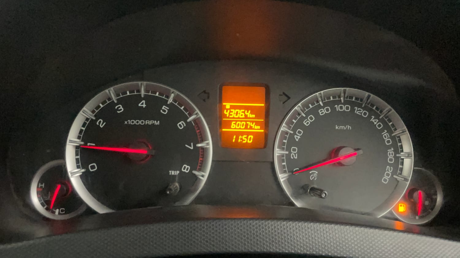 Used 2013 Maruti Suzuki Swift VXi Petrol Manual interior CLUSTERMETER VIEW