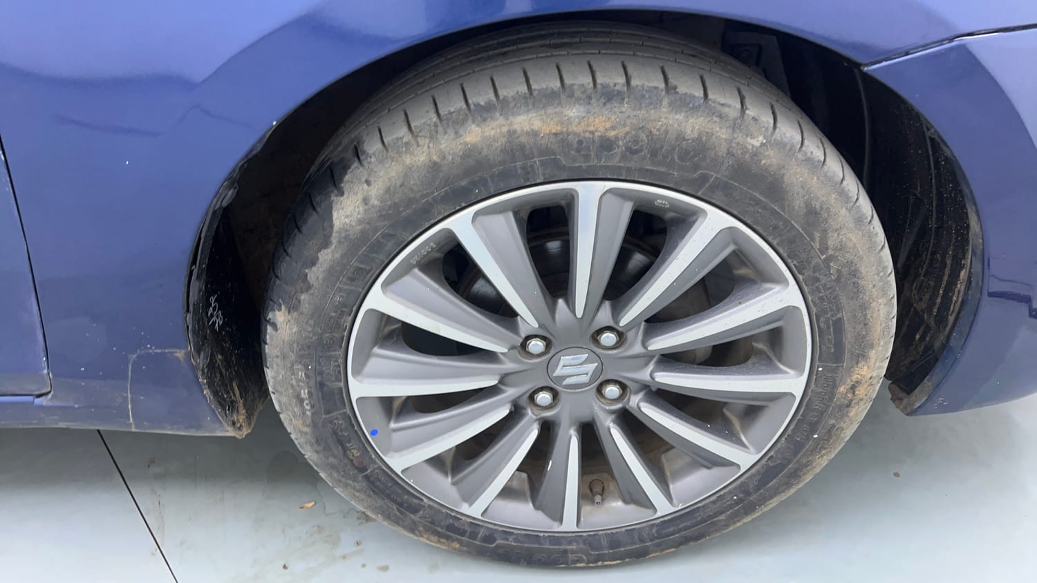 Used 2019 Maruti Suzuki Ciaz Alpha Hybrid 1.5 AT Petrol Automatic tyres RIGHT FRONT TYRE RIM VIEW
