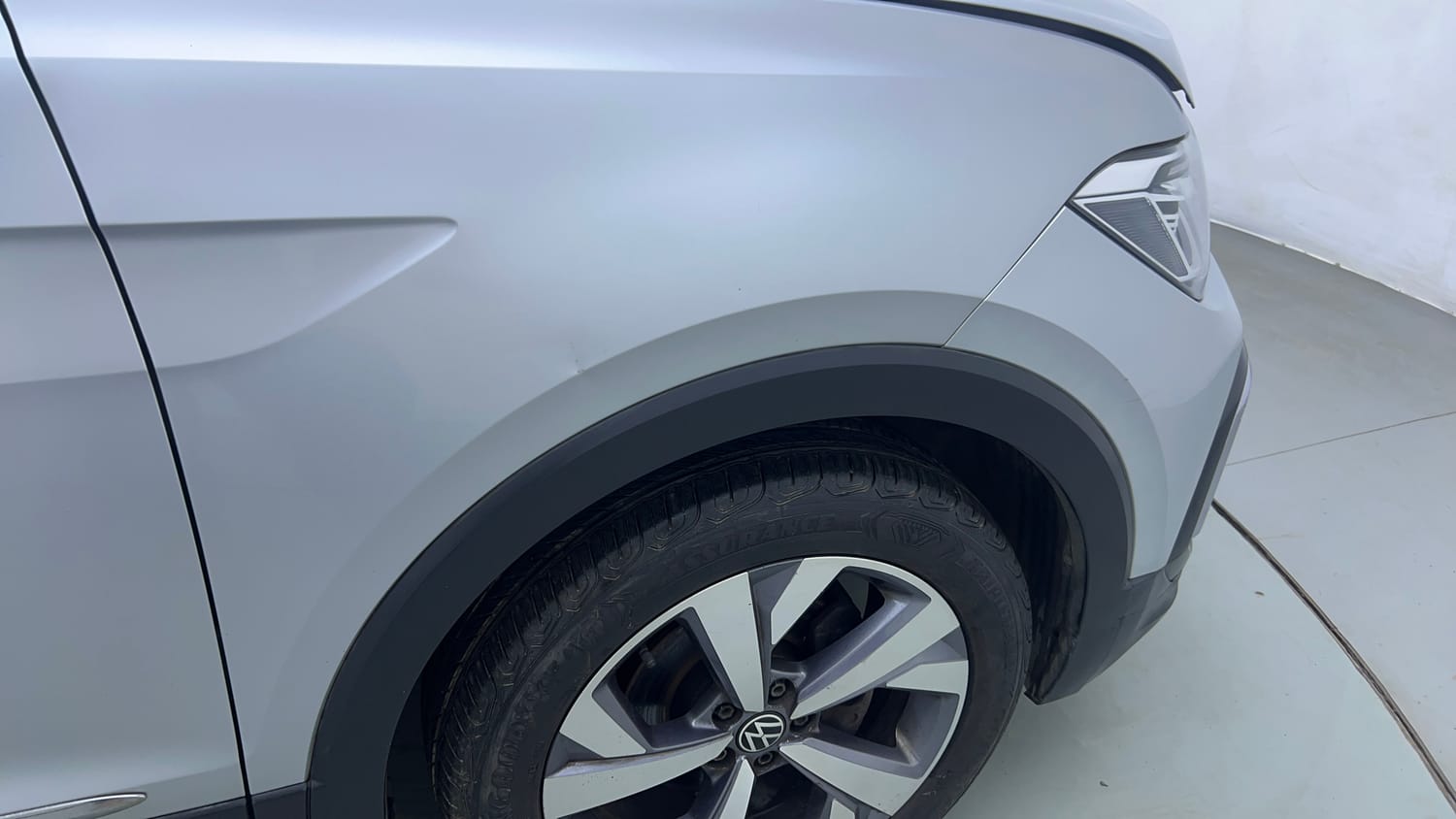 Used 2022 Volkswagen Taigun Topline 1.0 TSI MT Petrol Manual dents MINOR DENT